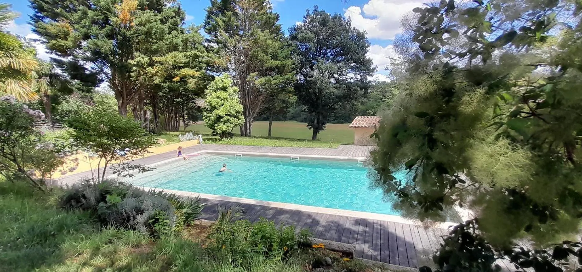 Domaine De Calabel Bed & Breakfast Pouylebon