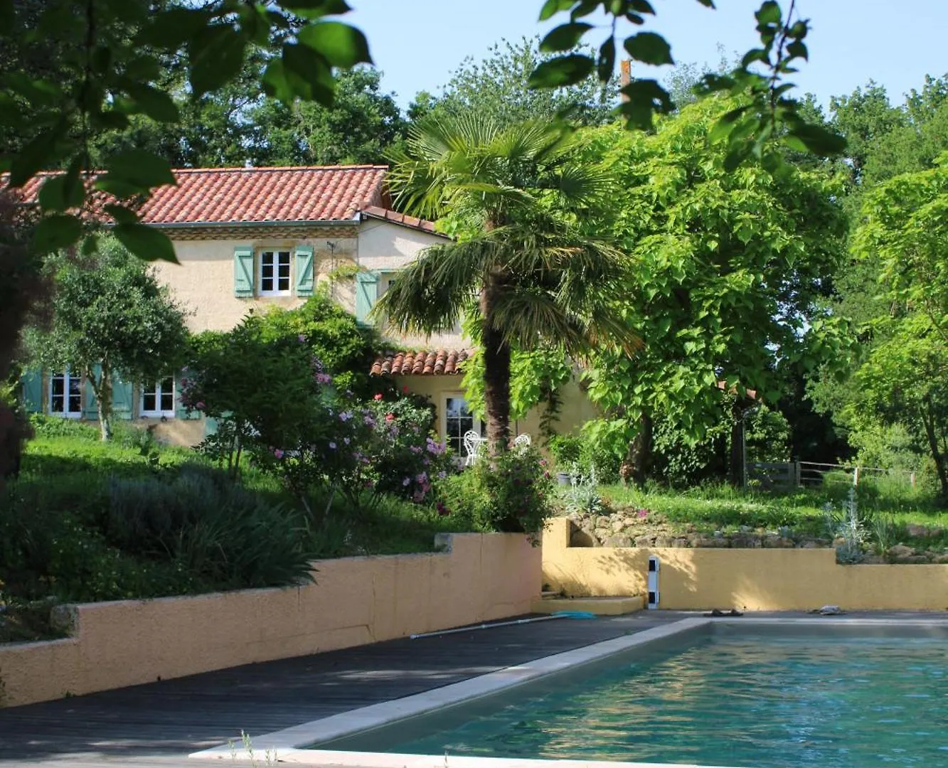 Domaine De Calabel Bed & Breakfast Pouylebon